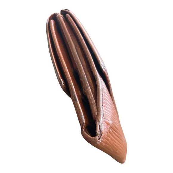 Louis Vuitton Elise Wallet – Vintage Epi Leather – Hand-Painted - Picture 8 of 12